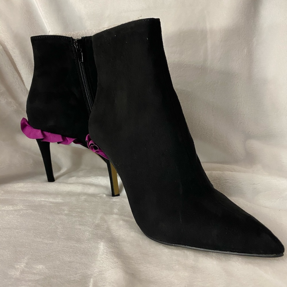 ***NEW*** Betsey Johnson Boots - Picture 1 of 5